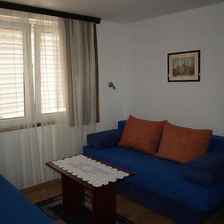 Apartman Nena Appartement Klenovica Kamer foto