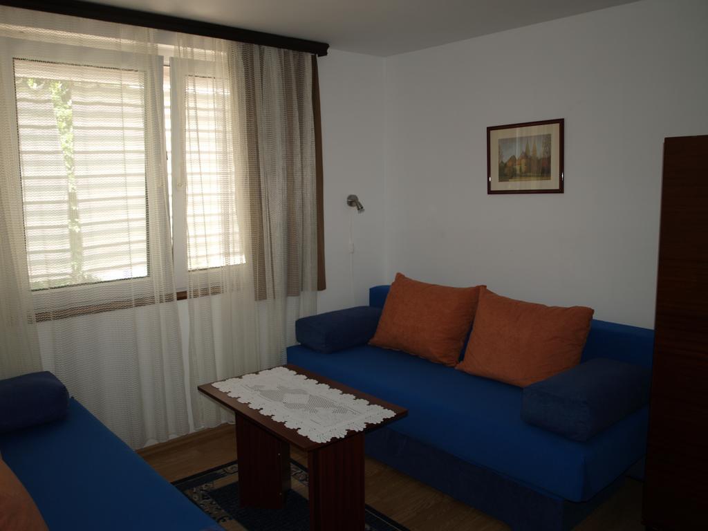 Apartman Nena Appartement Klenovica Kamer foto